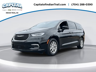 New 2025 Chrysler Pacifica Select