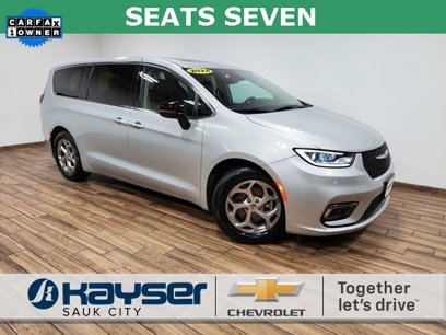 Used 2024 Chrysler Pacifica Limited