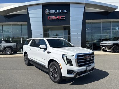 Used 2025 GMC Yukon XL Elevation w/ LPO, Elevation Black Package