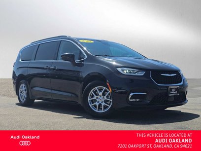 Used 2022 Chrysler Pacifica Touring-L