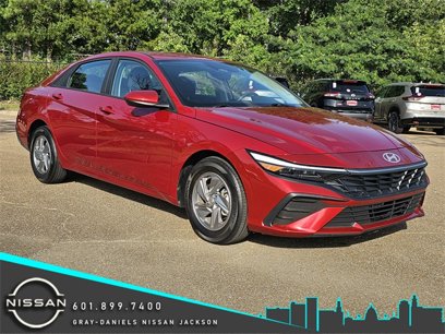 Used 2024 Hyundai Elantra SE