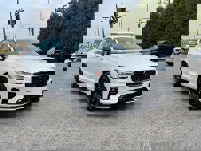 New 2024 Volvo S60 B5 Plus w/ Climate Package