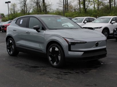 New 2025 Volvo EX30 Ultra w/ Climate Package