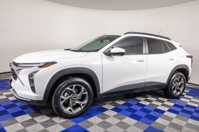 Used 2025 Chevrolet Trax LT w/ Driver Confidence Package