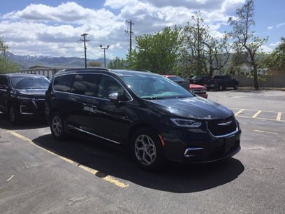 Used 2023 Chrysler Pacifica Limited
