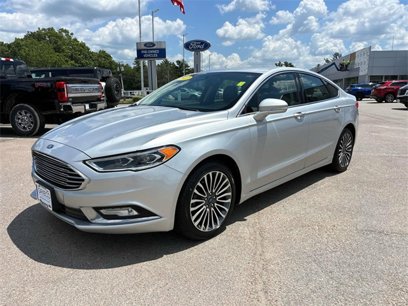 Used 2017 Ford Fusion SE w/ Fusion SE Technology Package