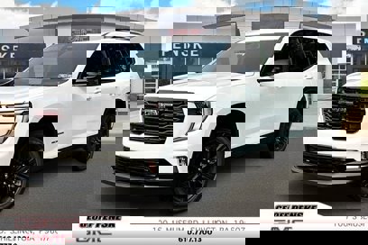 New 2025 GMC Acadia Elevation w/ Elevation Premium Package