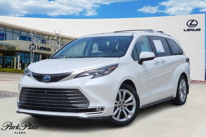 Used 2024 Toyota Sienna Platinum