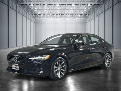 Used 2022 Volvo S60 B5 Momentum w/ Premium Package