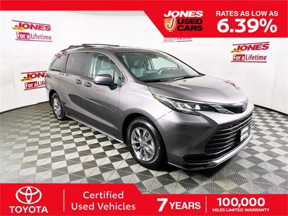 Certified 2023 Toyota Sienna LE