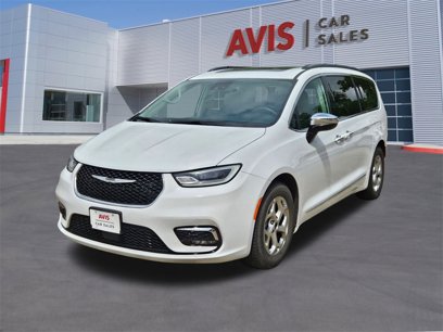 Used 2023 Chrysler Pacifica Limited