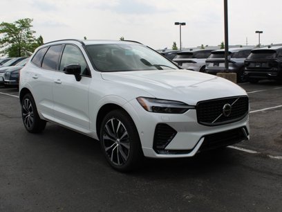 New 2025 Volvo XC60 B5 Ultra w/ Climate Package
