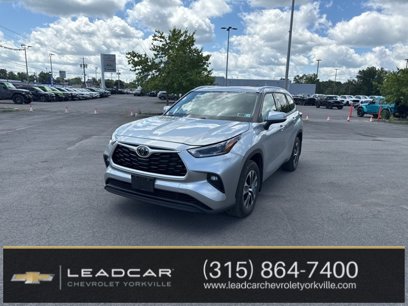 Used 2021 Toyota Highlander XLE
