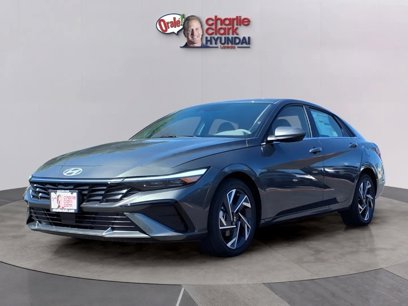 New 2025 Hyundai Elantra SEL