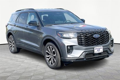 New 2025 Ford Explorer ST-Line w/ Premium Package