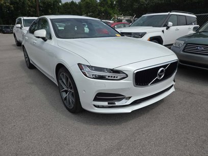 Used 2017 Volvo S90 T6 Momentum w/ Vision Package