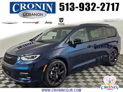 New 2025 Chrysler Pacifica Limited