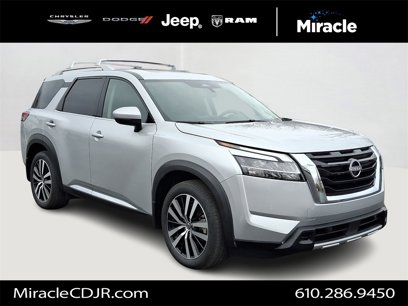 Used 2023 Nissan Pathfinder Platinum w/ Lighting Package (N92)