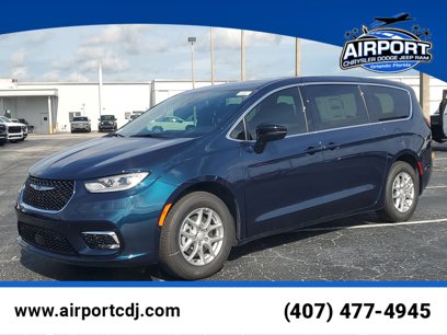 New 2025 Chrysler Pacifica Select