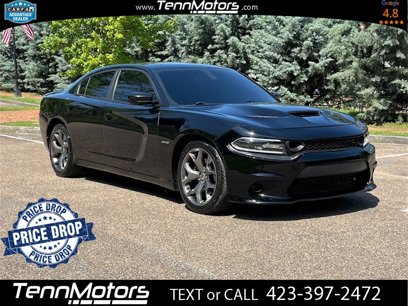 Used 2017 Dodge Charger R/T w/ Navigation & Travel Group