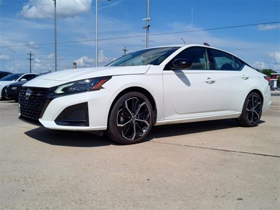 Used 2023 Nissan Altima 2.5 SR