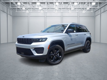 Used 2023 Jeep Grand Cherokee Altitude