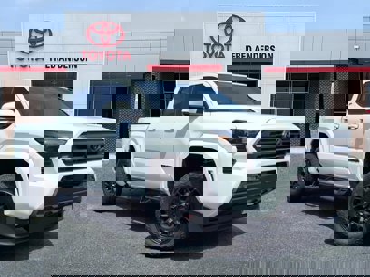 New 2025 Toyota Tacoma SR5