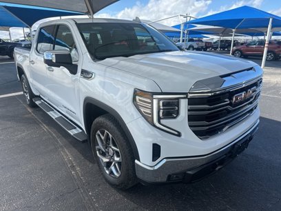 Used 2022 GMC Sierra 1500 SLT w/ SLT Convenience Package