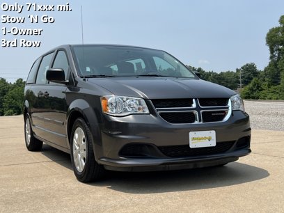 Used 2016 Dodge Grand Caravan American Value Package w/ UConnect Hands-Free Group