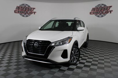 Used 2022 Nissan Kicks SV