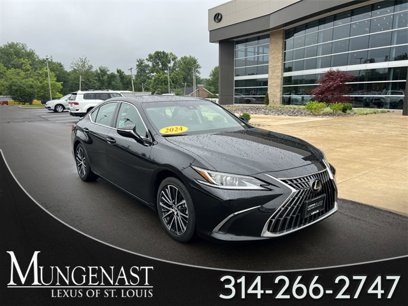 Used 2024 Lexus ES 350 w/ Premium Package