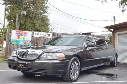 Used 2006 Lincoln Town Car Executive