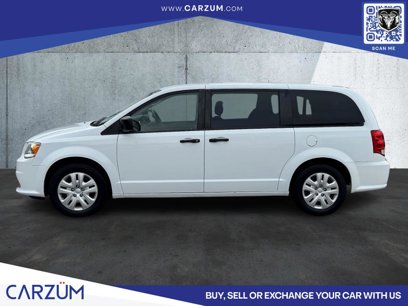 Used 2019 Dodge Grand Caravan SE w/ UConnect Hands-Free Group