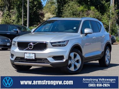 Used 2019 Volvo XC40 T5 Momentum