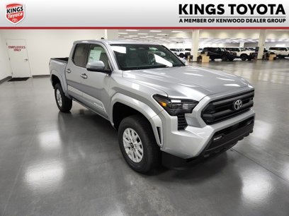 New 2025 Toyota Tacoma SR5