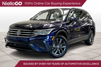 Used 2023 Volkswagen Tiguan SE w/ Panoramic Sunroof Package