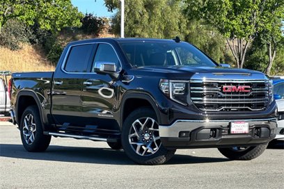 New 2025 GMC Sierra 1500 SLT w/ SLT Premium Package