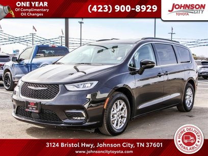 Used 2022 Chrysler Pacifica Touring-L