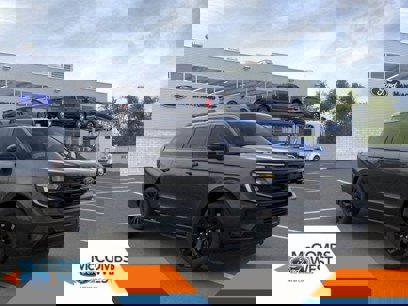 New 2025 Ford Expedition Platinum w/ Stealth Appearance Package