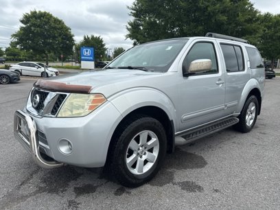 Used 2010 Nissan Pathfinder SE w/ Protection Pkg