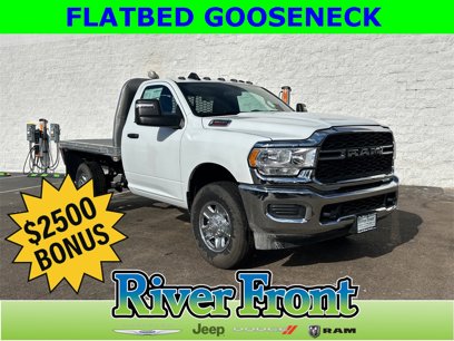 New 2024 RAM 3500 Tradesman w/ Chrome Appearance Group