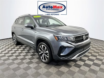 Used 2023 Volkswagen Taos SE w/ Panoramic Sunroof Package