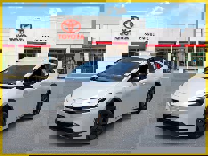 New 2025 Toyota Prius LE