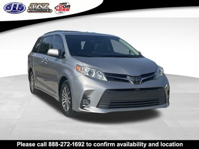 Used 2018 Toyota Sienna XLE