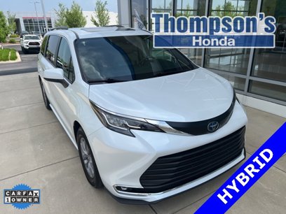 Used 2022 Toyota Sienna XLE