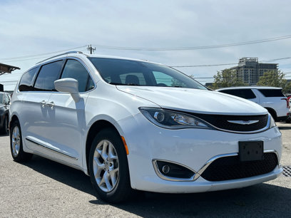 Used 2020 Chrysler Pacifica Touring-L Plus w/ Tire & Wheel Group
