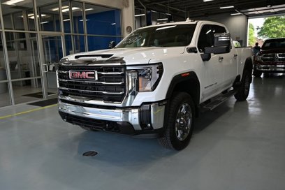New 2025 GMC Sierra 2500 SLT w/ SLT Premium Package