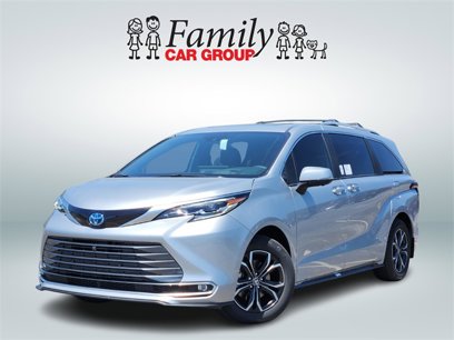 New 2025 Toyota Sienna Platinum