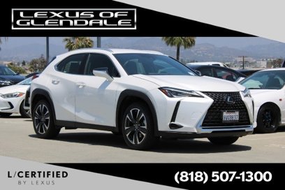 Certified 2021 Lexus UX 200 w/ Accessory Package (Z2)
