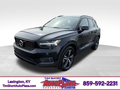 Used 2022 Volvo XC40 T5 R-Design
